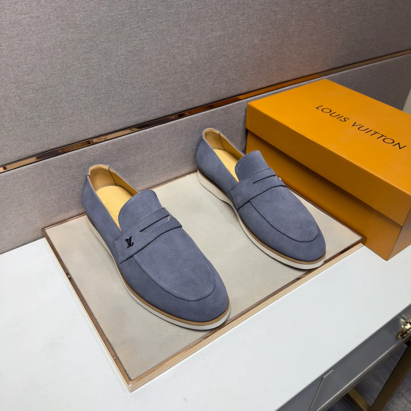 Men's men's shoes 💰pp442 [LV～] Men's casual shoes 2026z cabinet sales simultaneously 🔶Size: 38-44 #️⃣ 🔷4 colors🔜The upper is made of cowhide stitching ➕Cowhide lining, comfortable and breathable, sole: original comfortable and wear-resistant outsole, ⚠️real thing📱photographed🎬real thing is better📢📢📢